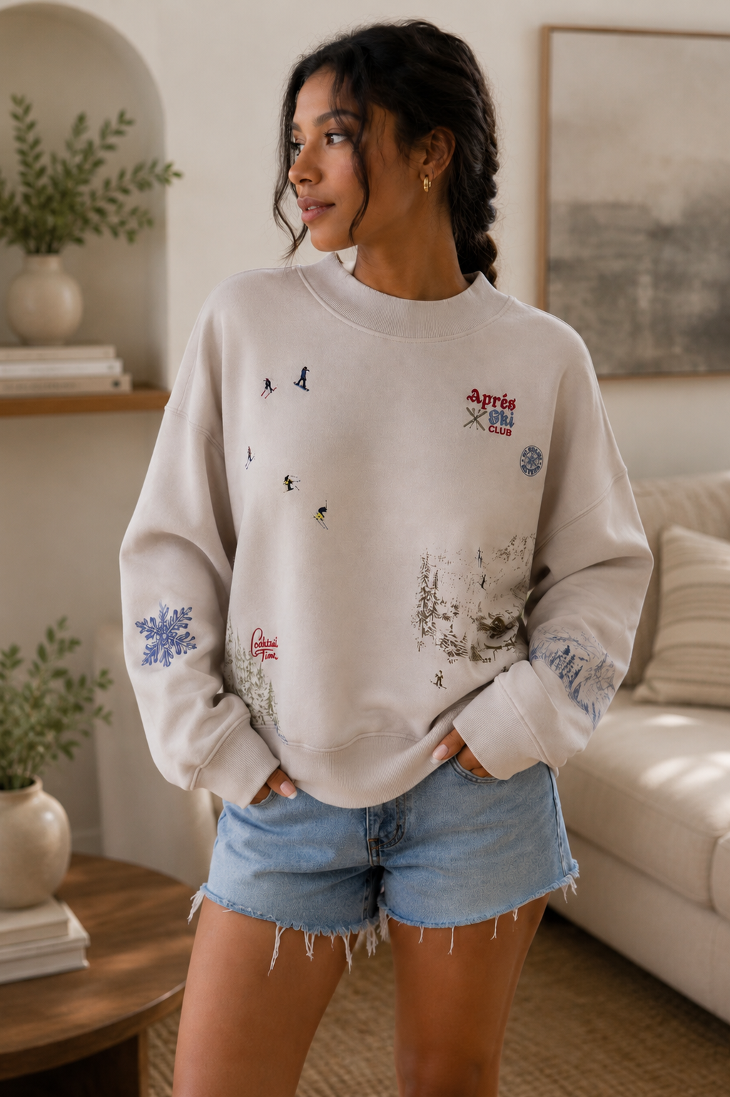 Après Ski Club Graphic Sweatshirt – Cream Embroidered Oversized Pullover | Size Medium | New (originally $70)