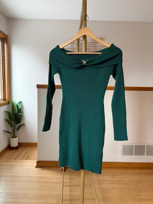 Abercrombie & Fitch Off-the-Shoulder Ribbed Sweater Dress | Emerald Green | Size Medium | New with Tags (Originally $90)