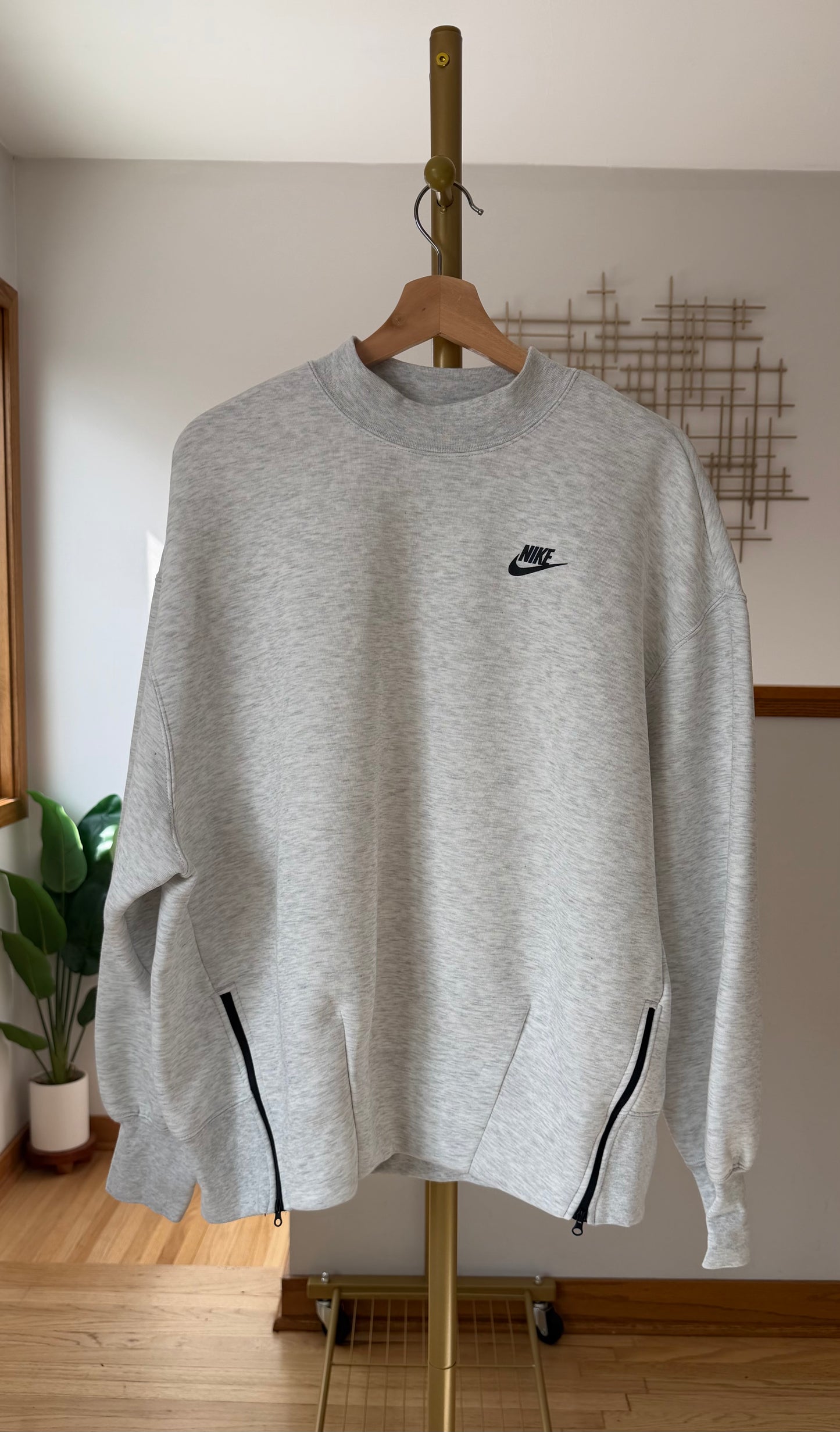 Nike Sportswear Oversized Side-Zip Crewneck Sweatshirt | Heather Grey | Women's Medium | New with Tags (originally $115)